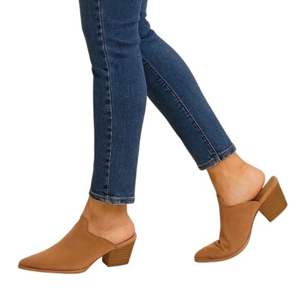 Dingo DI 105 Knockout Tan Suede Pointed Toe Block Heel Mules 11 M Cowgirl 01-07